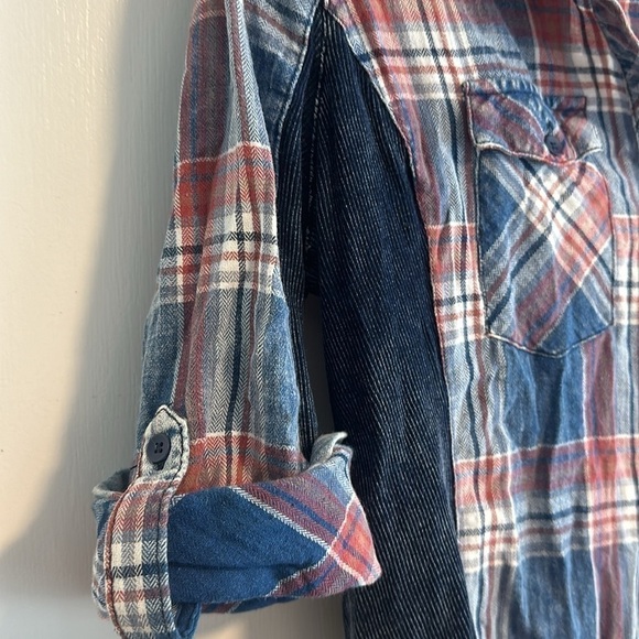 EUC: ci sono plaid collection women button down shirt L  (Junior) - Picture 3 of 6